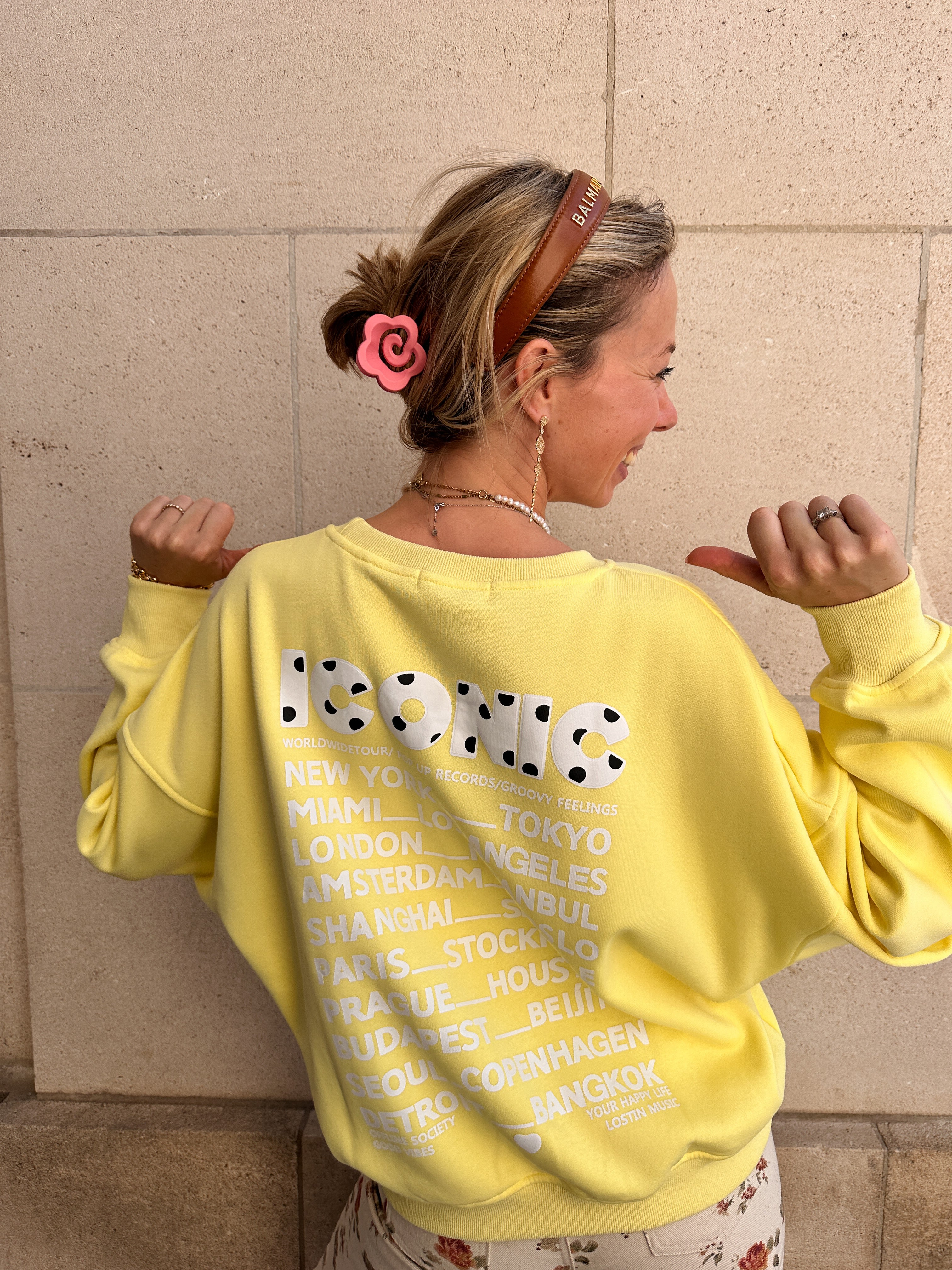 Iconic sweater butteryellow
