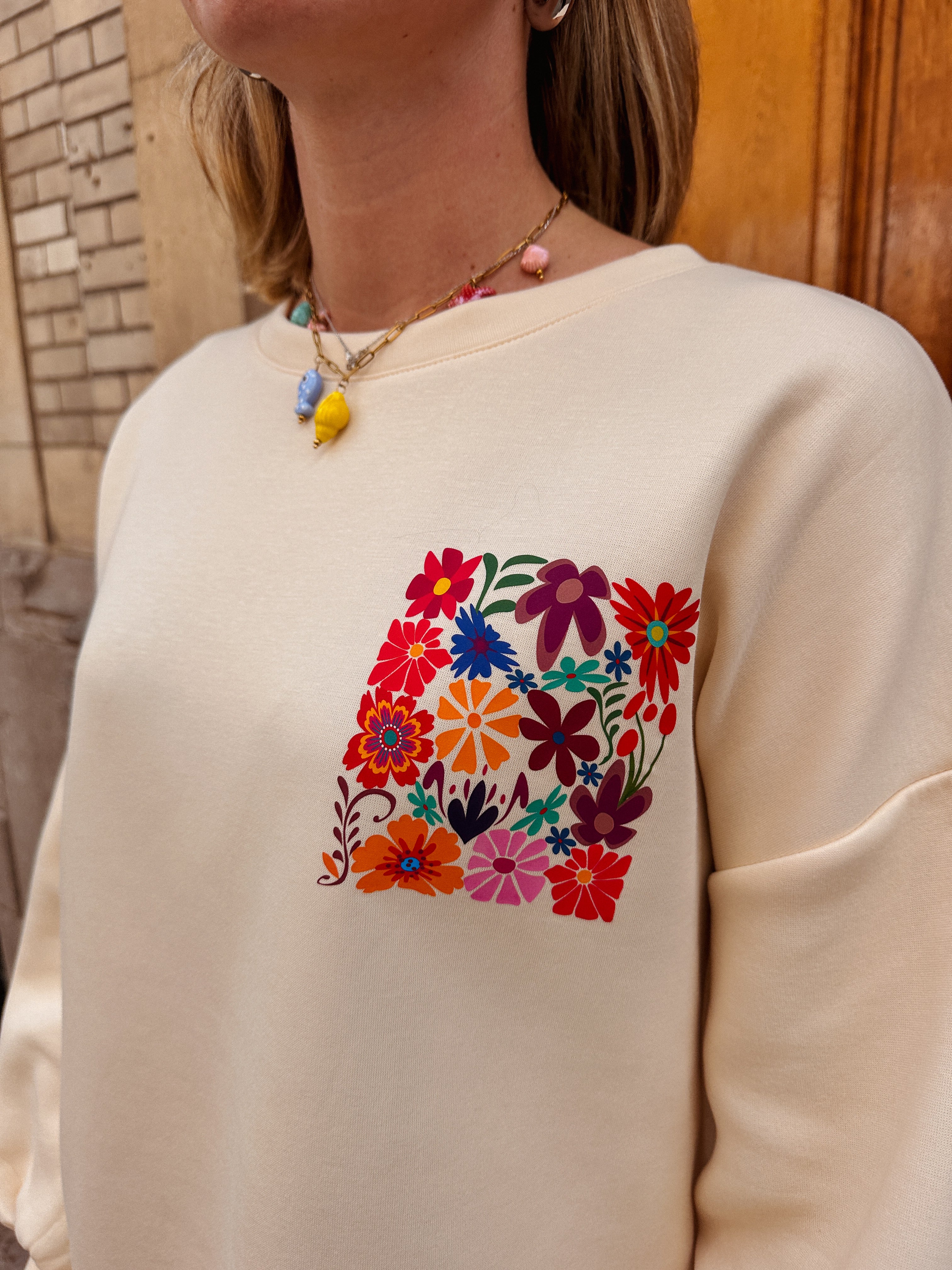Azura sweater ecru gebloemd