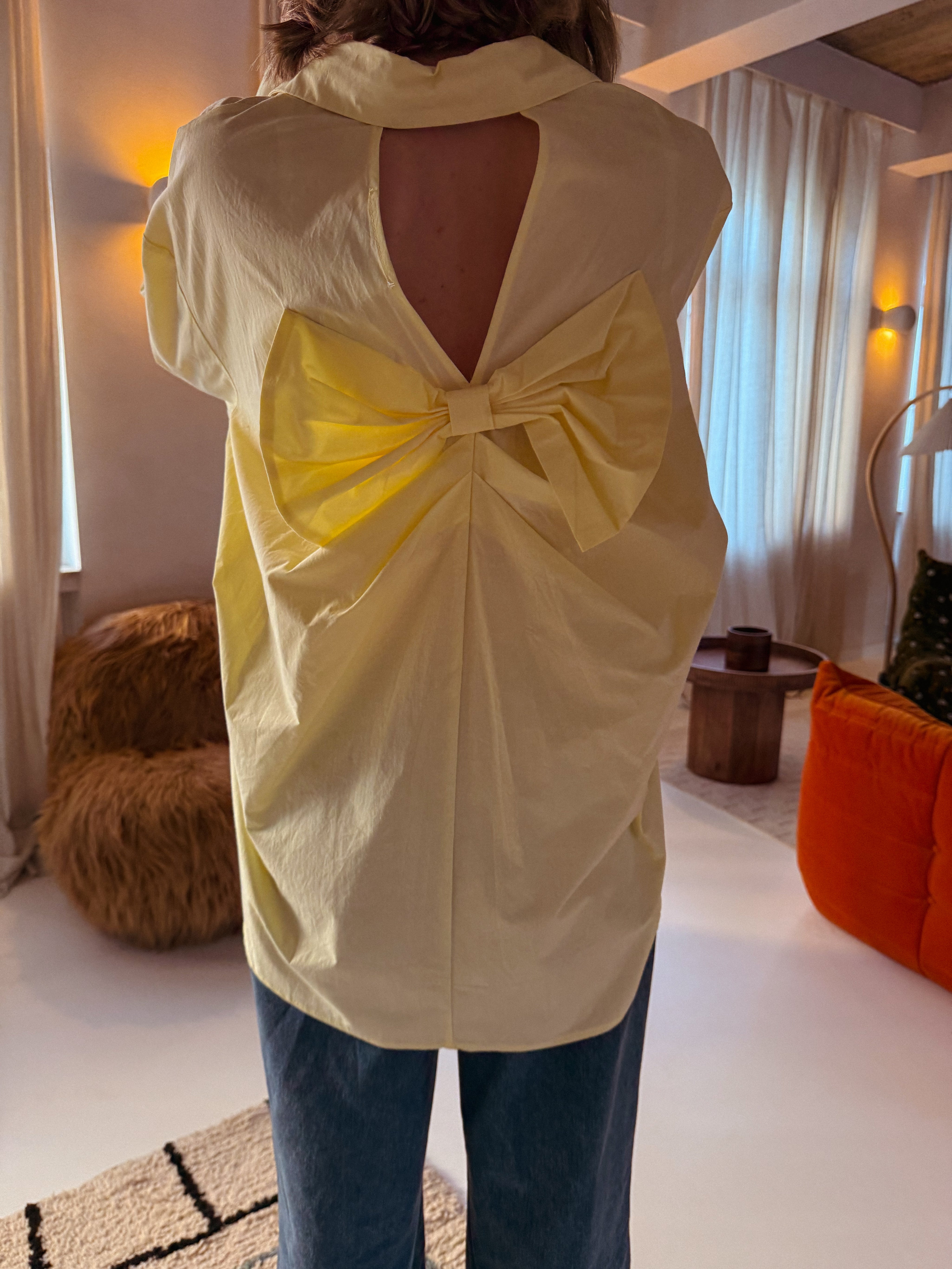 Bella blouse butter yellow
