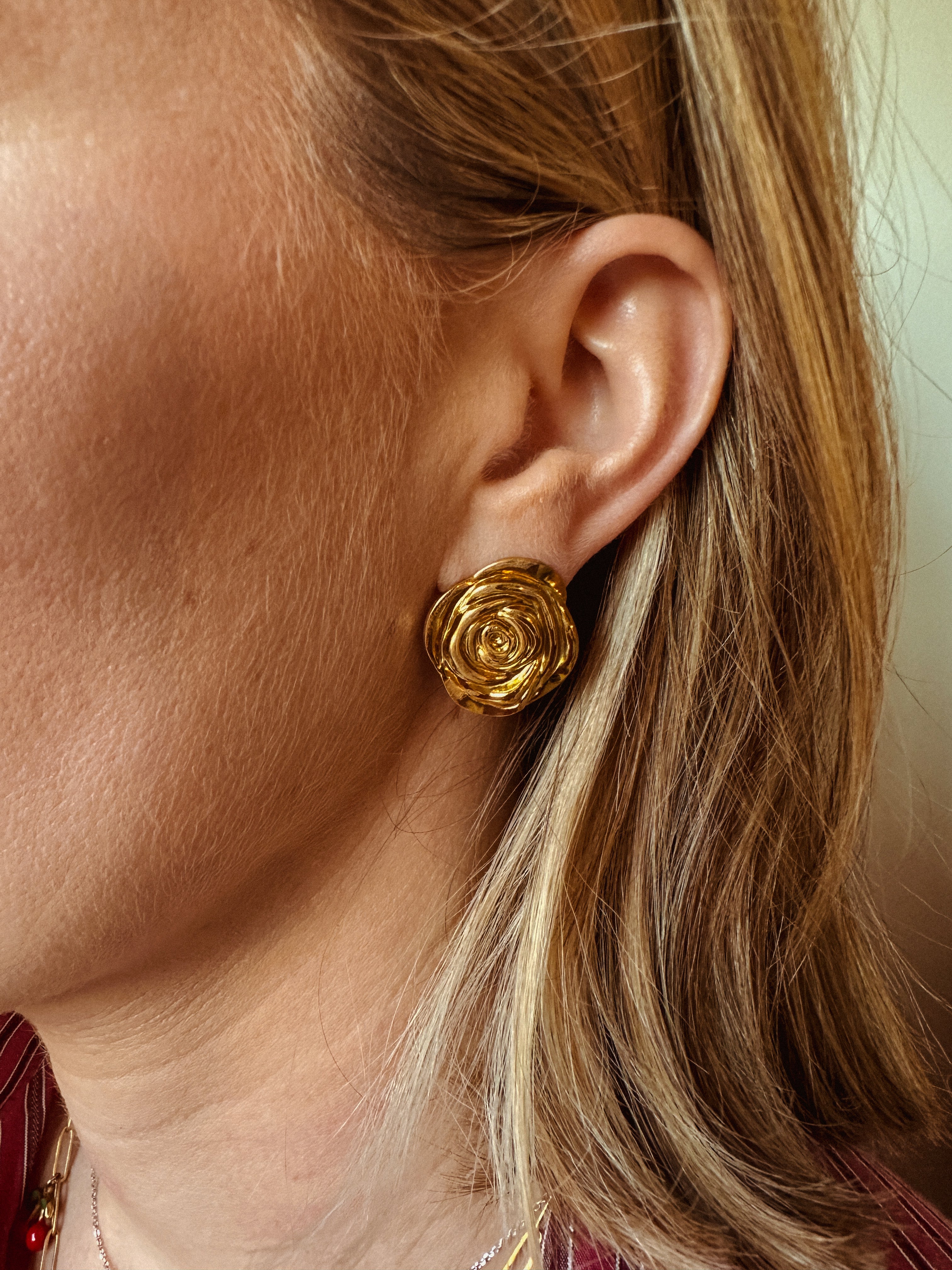 Lena oorbellen goudkleurig