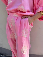 Lianne broek roze gebloemd