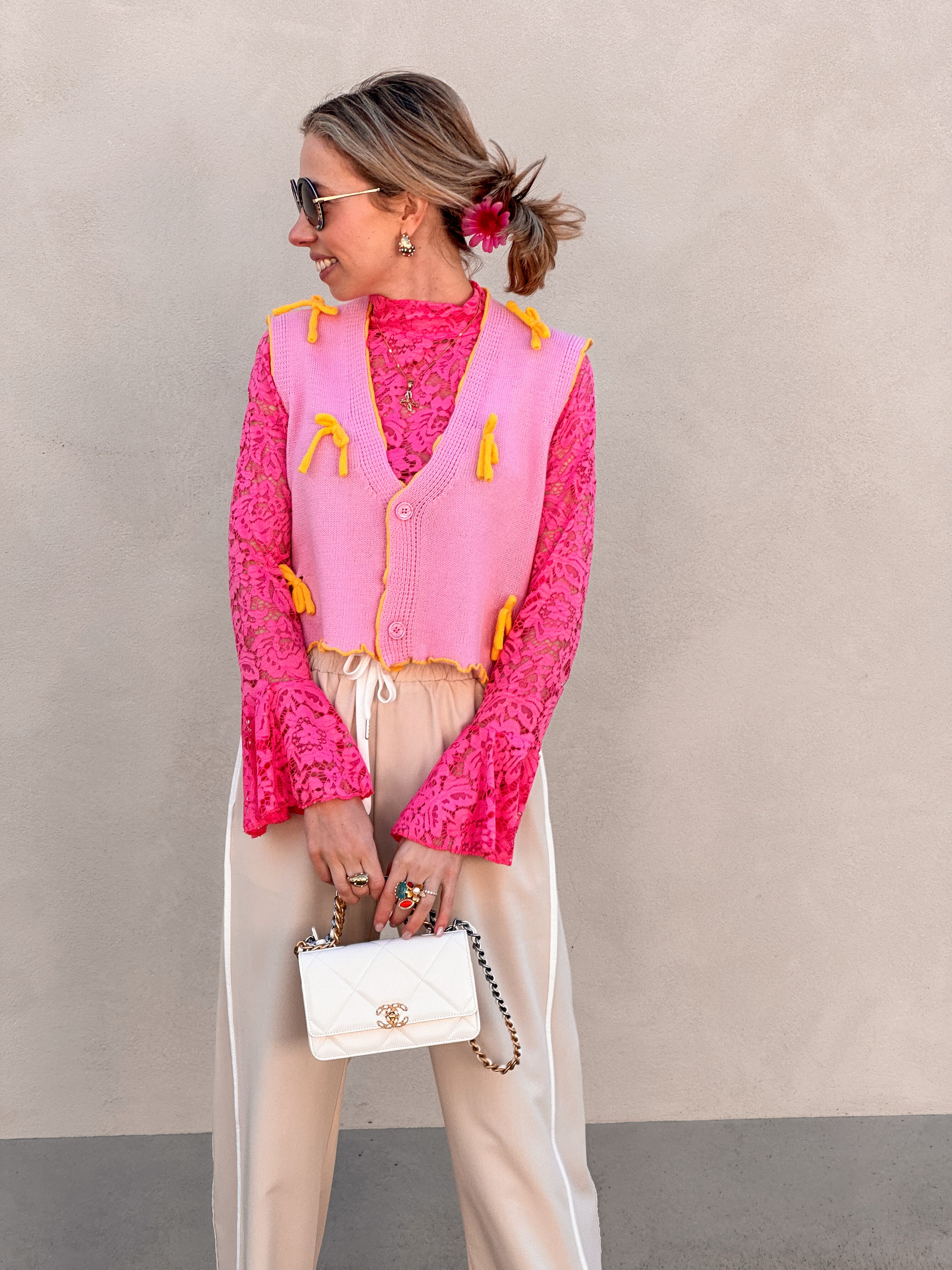 Bibi gilet roze met strikjes