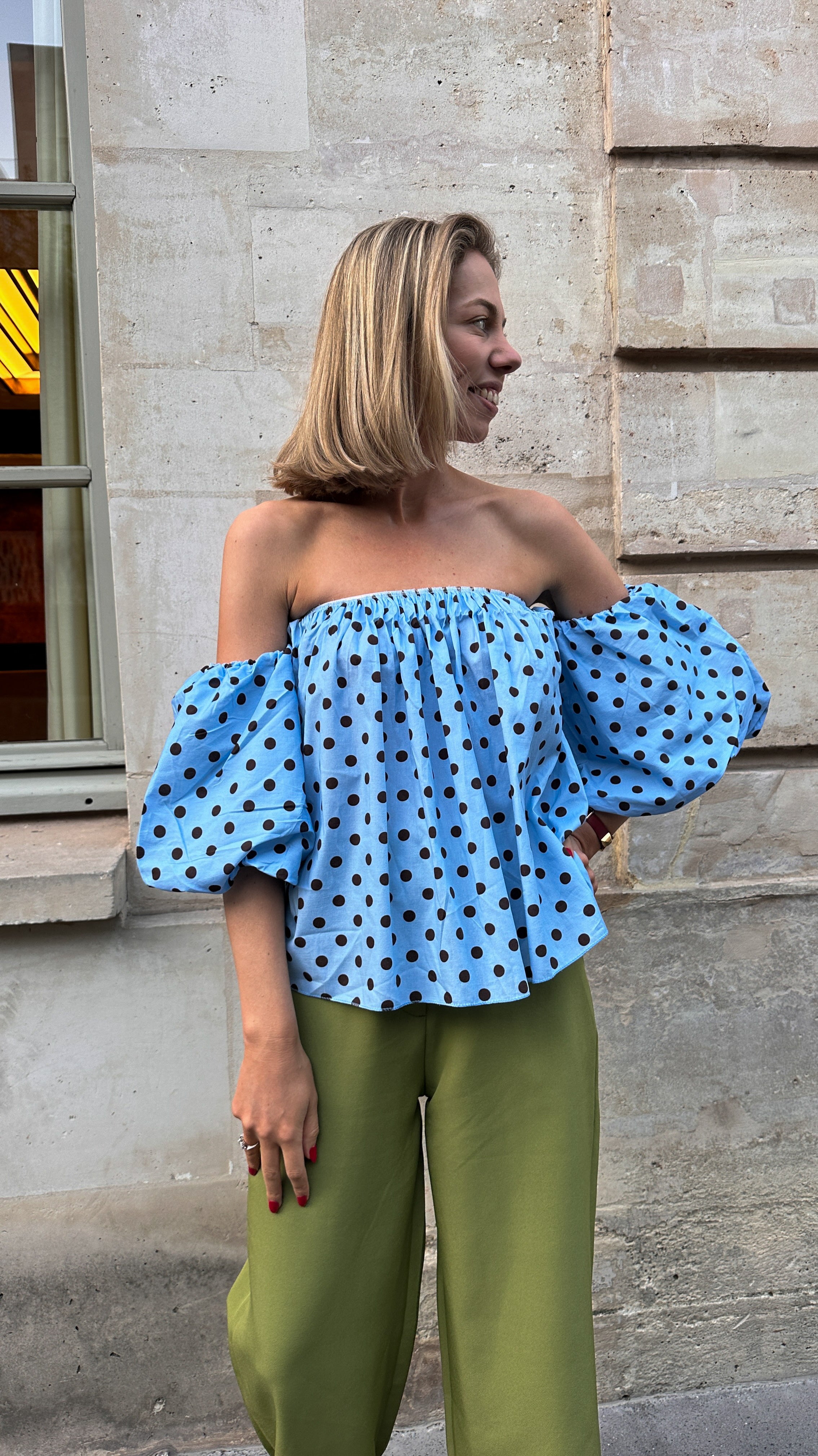Off-shoulder blouse lichtblauw polkadot