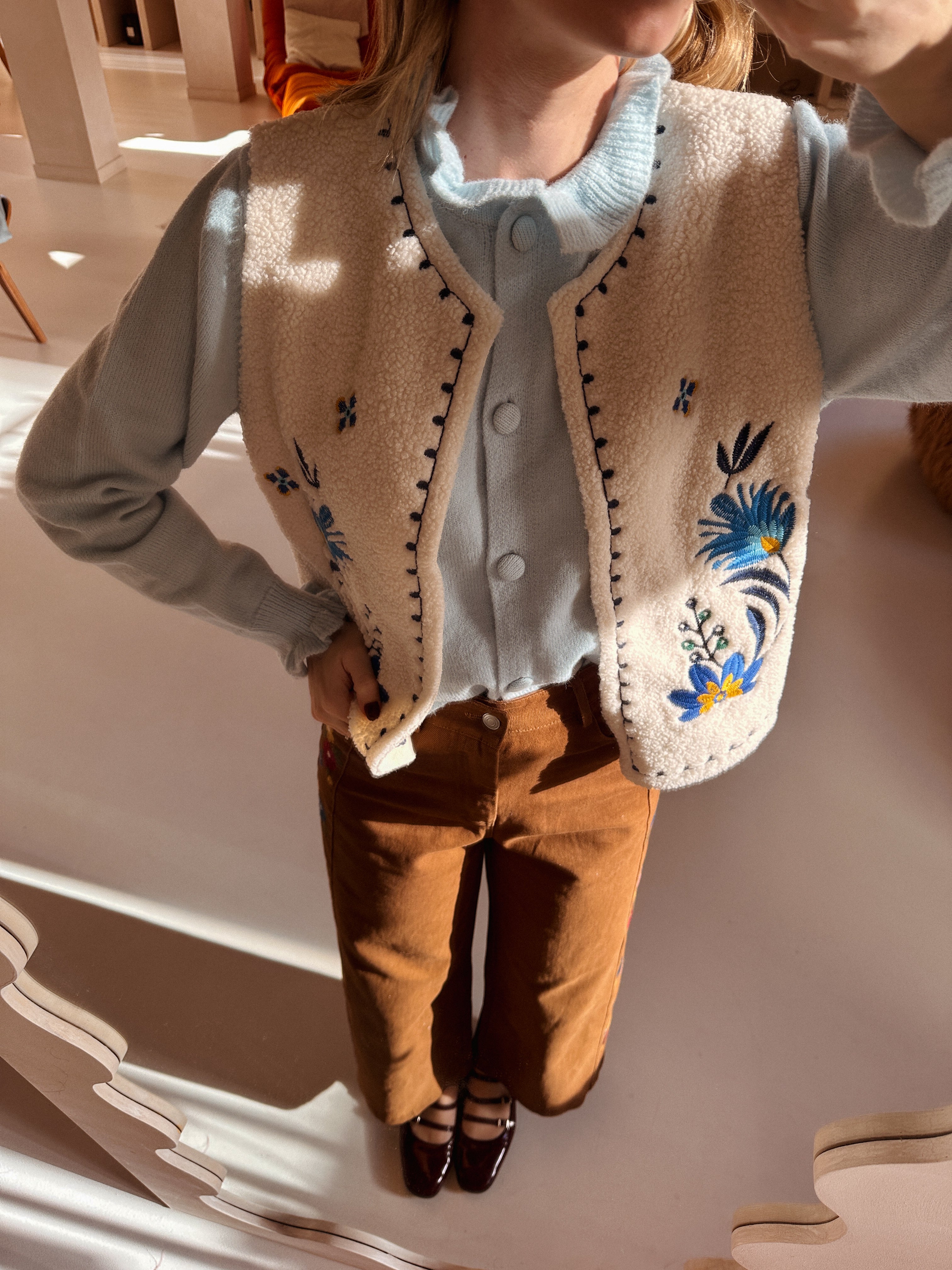 Aria teddy gilet gebloemd blauw