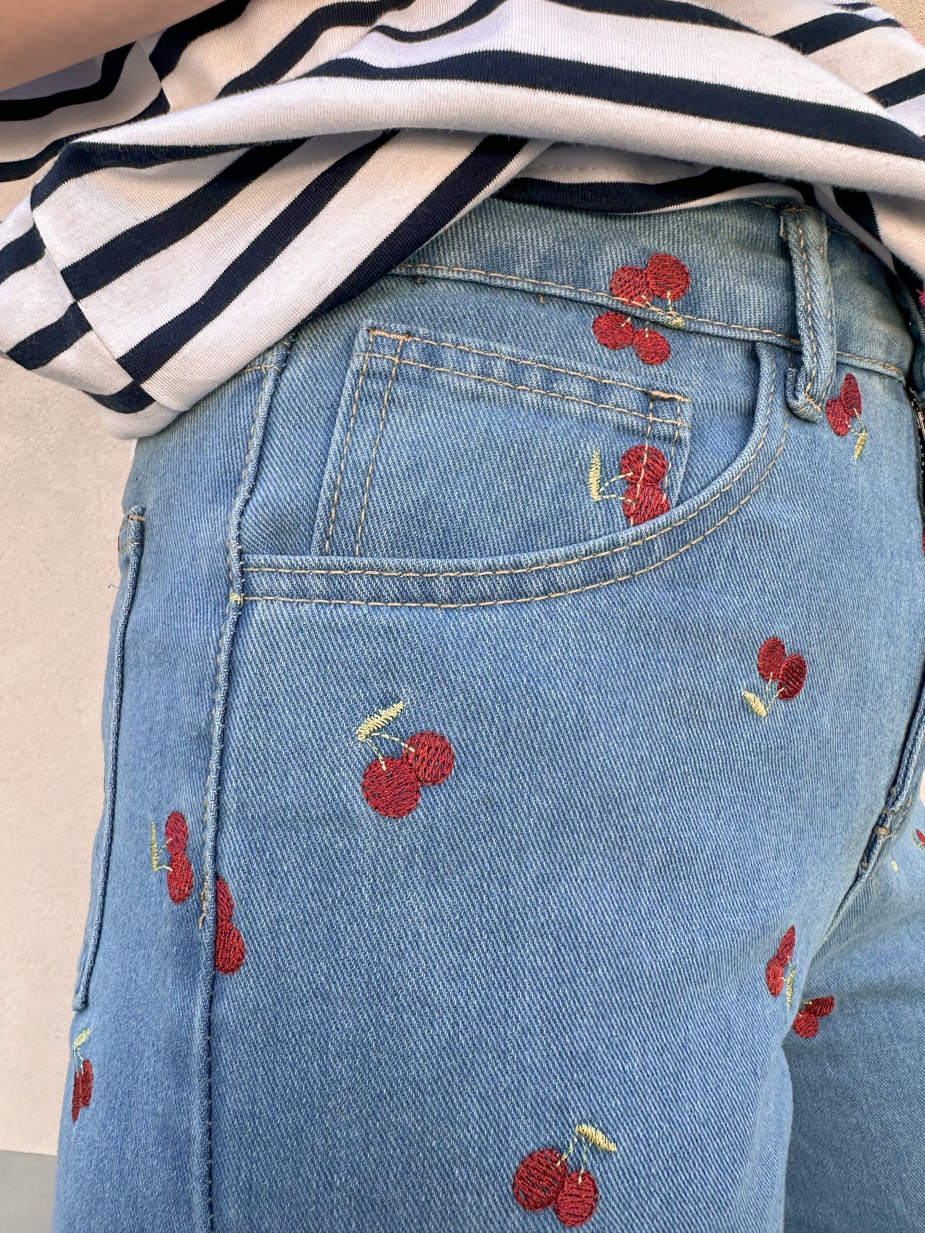Krista jeans kersen