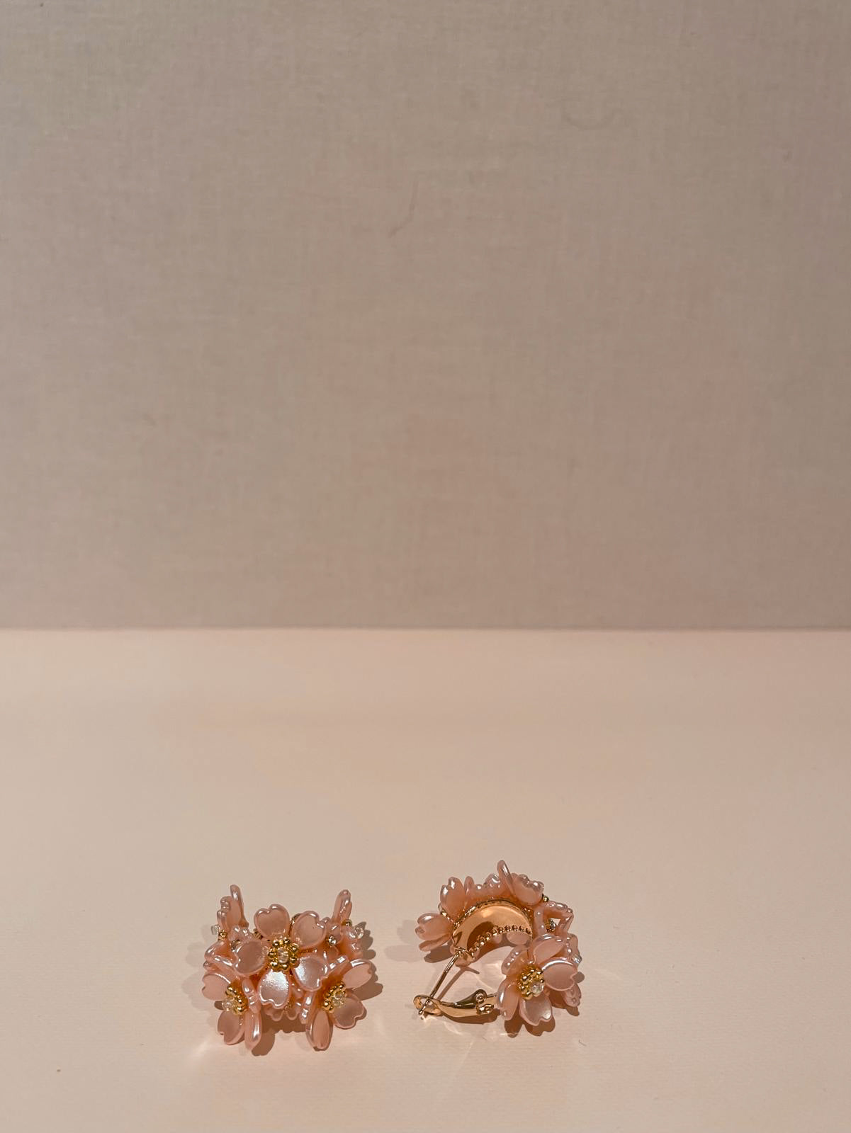 Mila oorbellen gebloemd