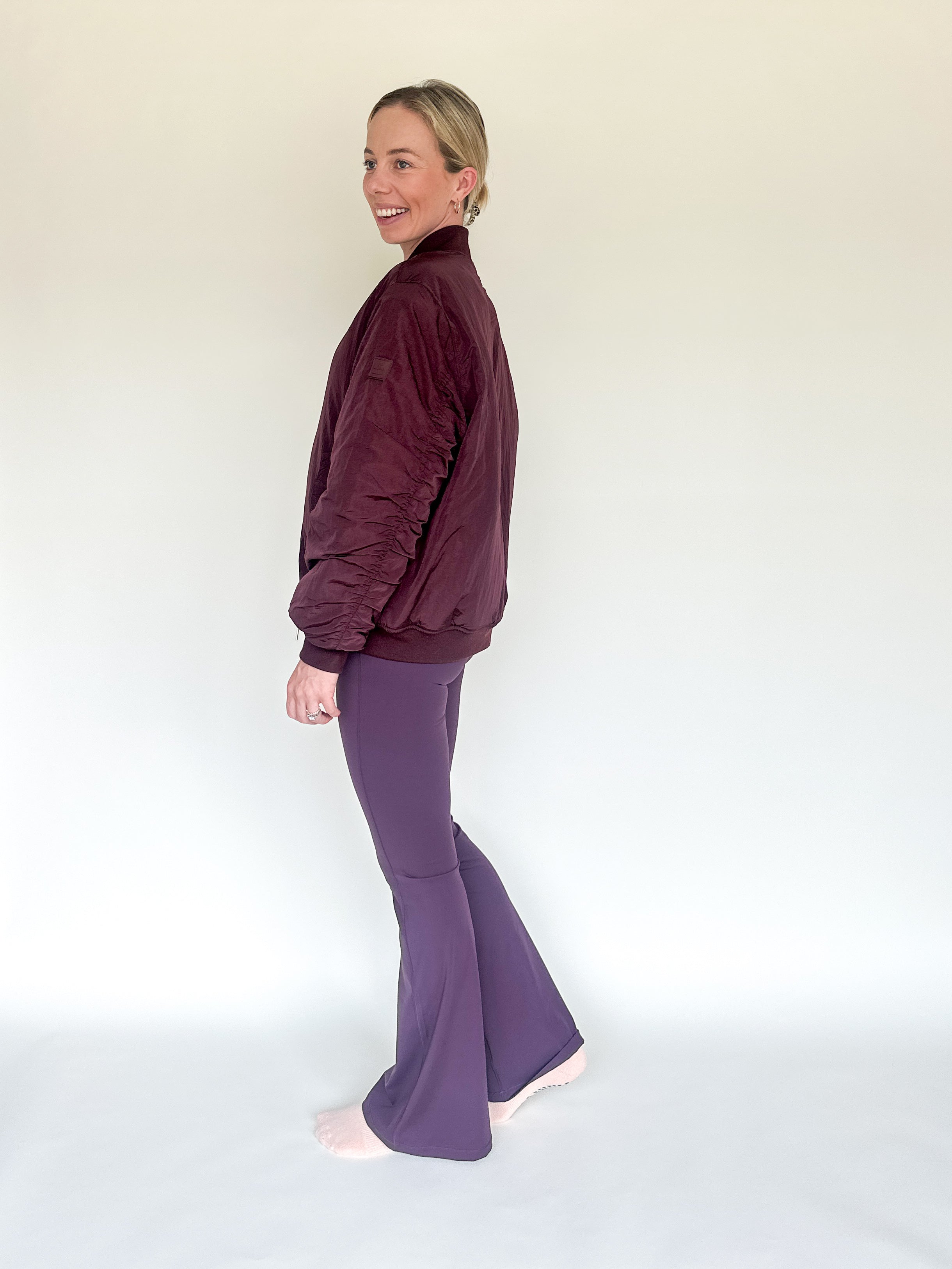 Bruna flared legging mulberry wine The Lola Club