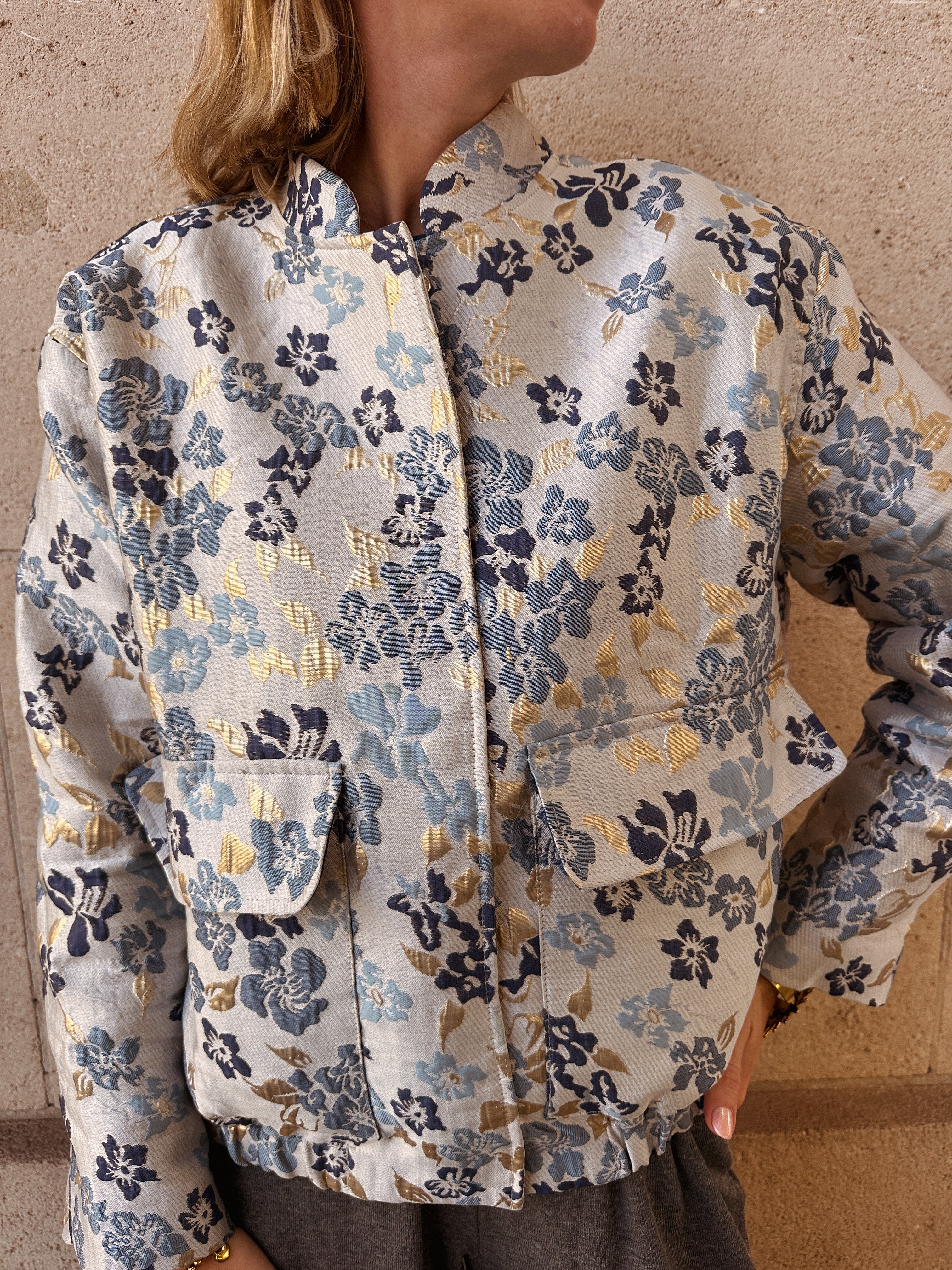 Lilou gebloemde bomberjacket blauw