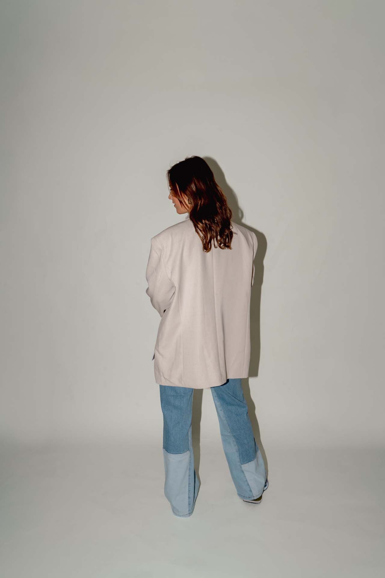 Tonya blazer greige