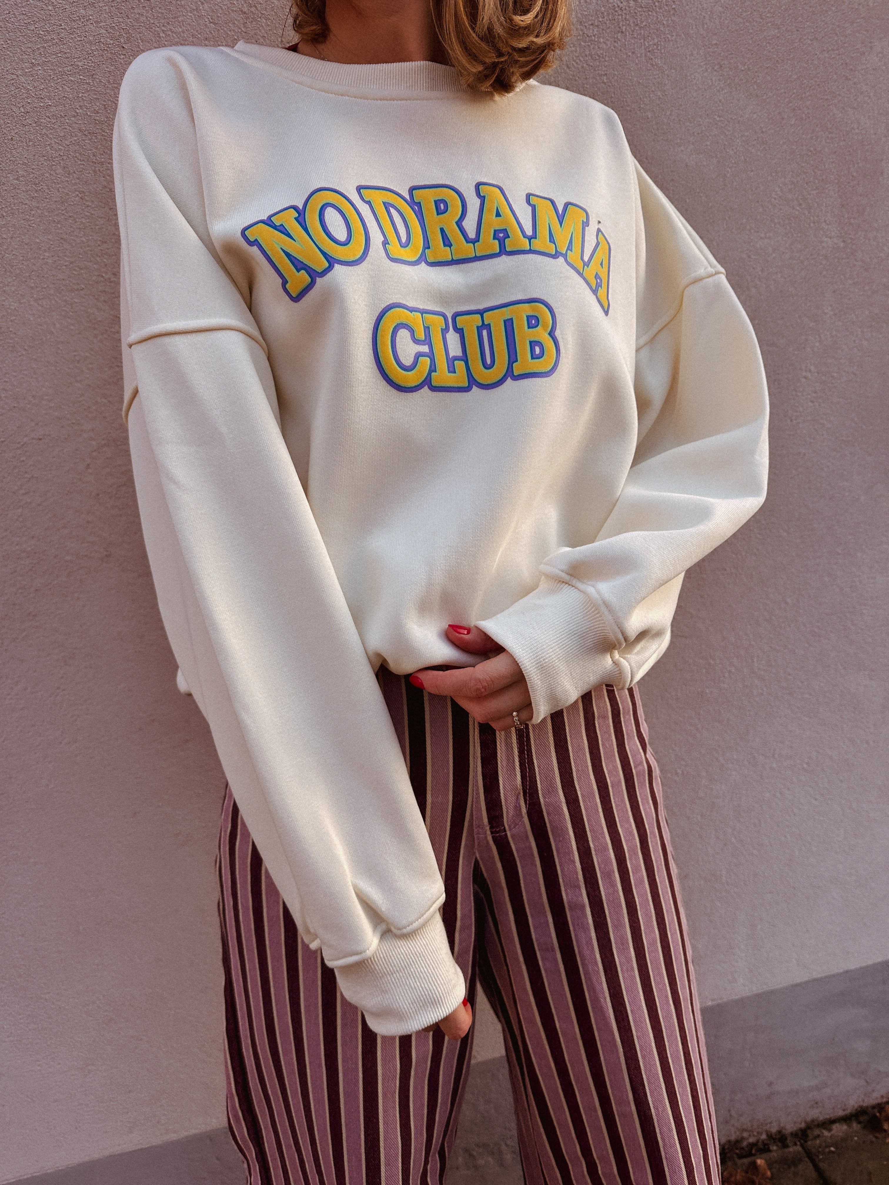 Sweater no drama club ecru