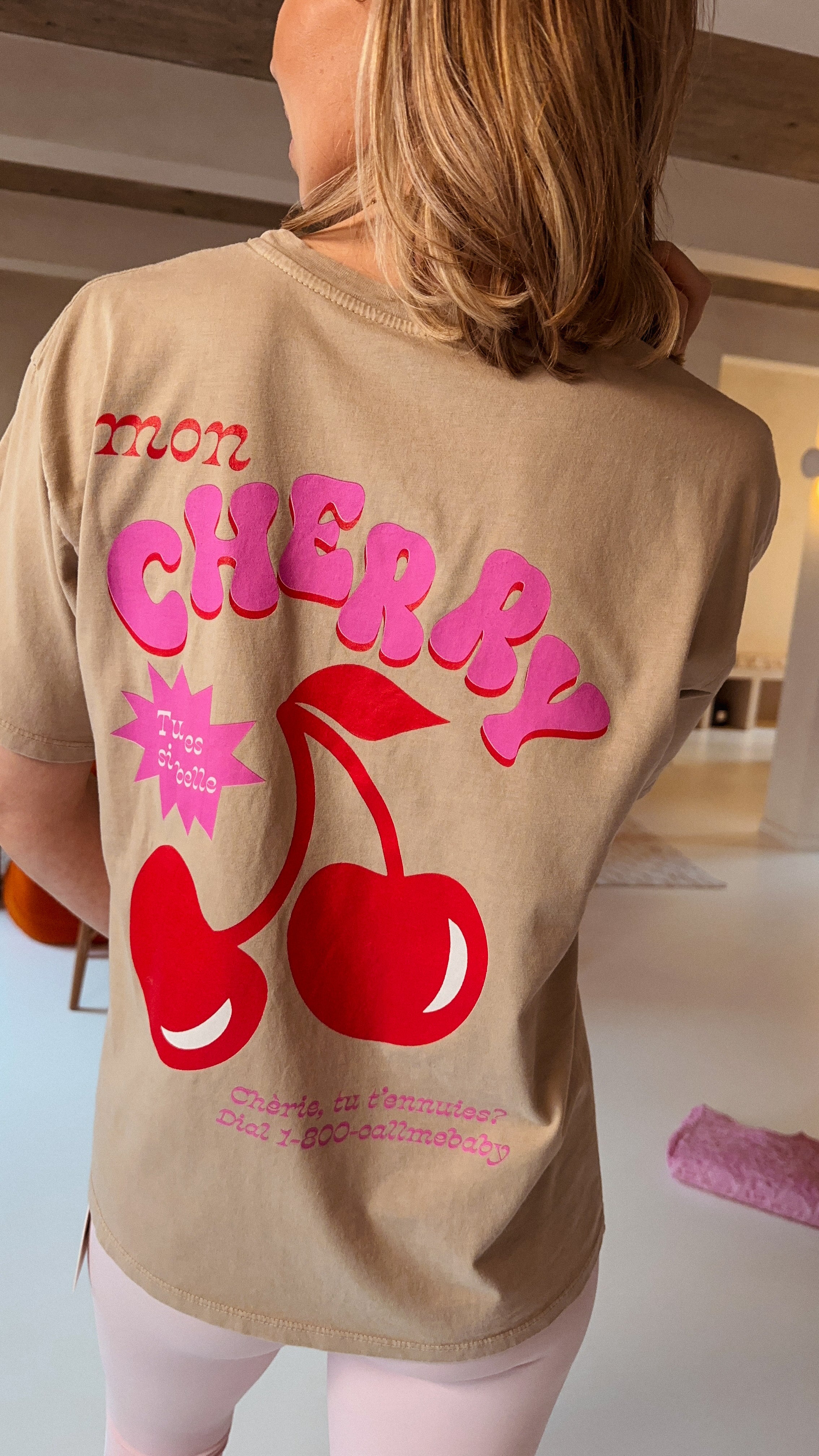 Cherry tshirt beige