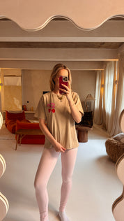 Cherry tshirt beige
