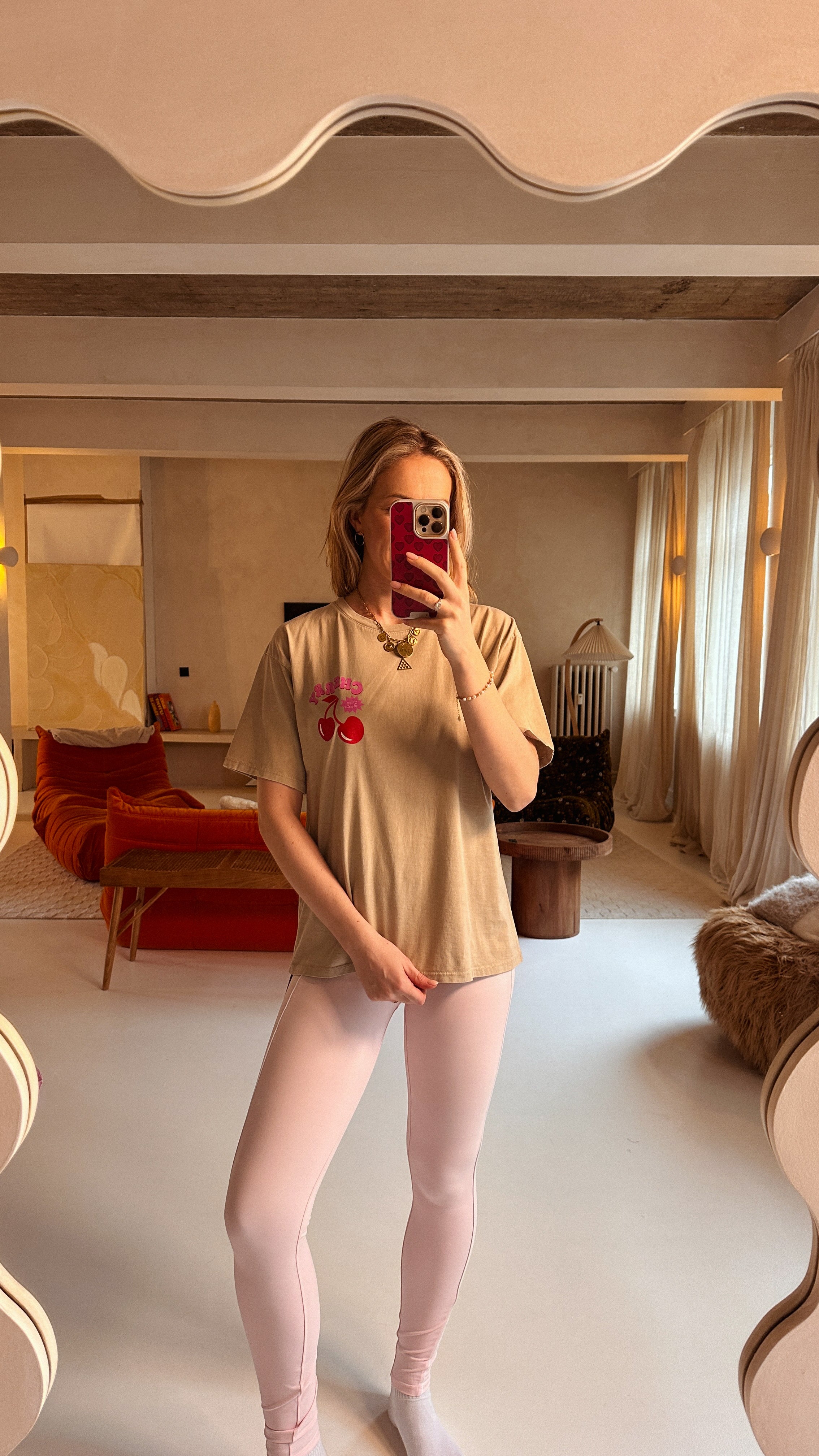 Cherry tshirt beige