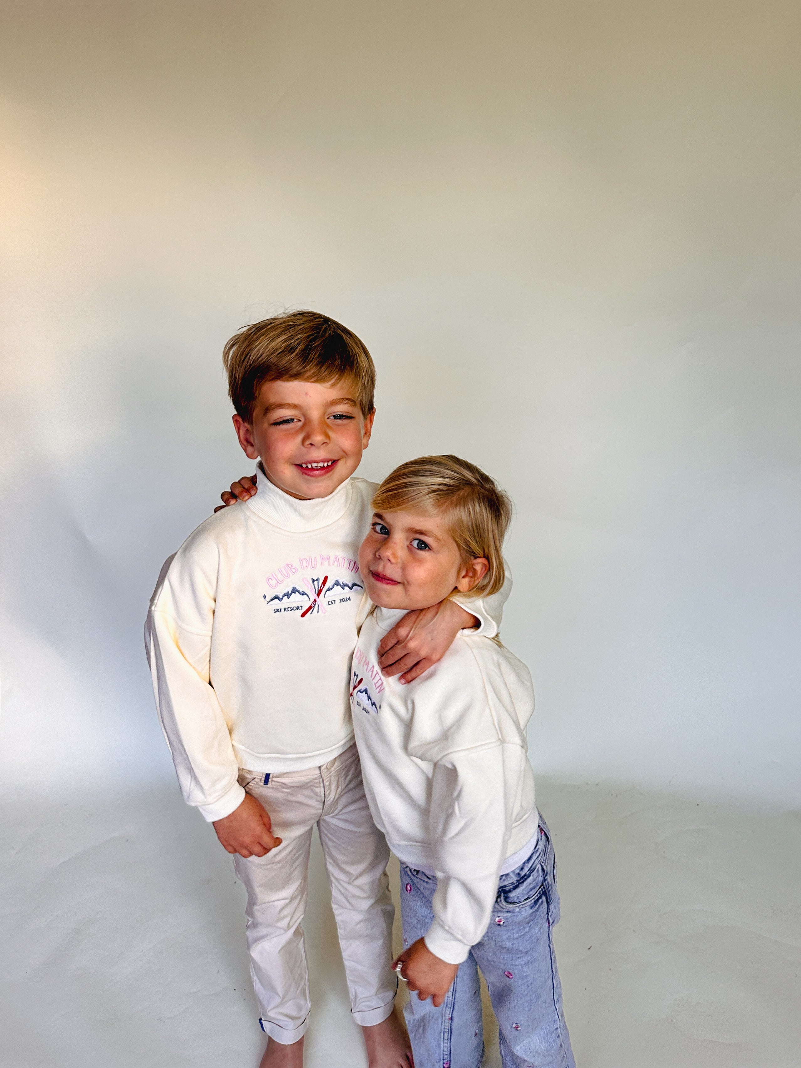 Club du matin sweater gebroken wit kids