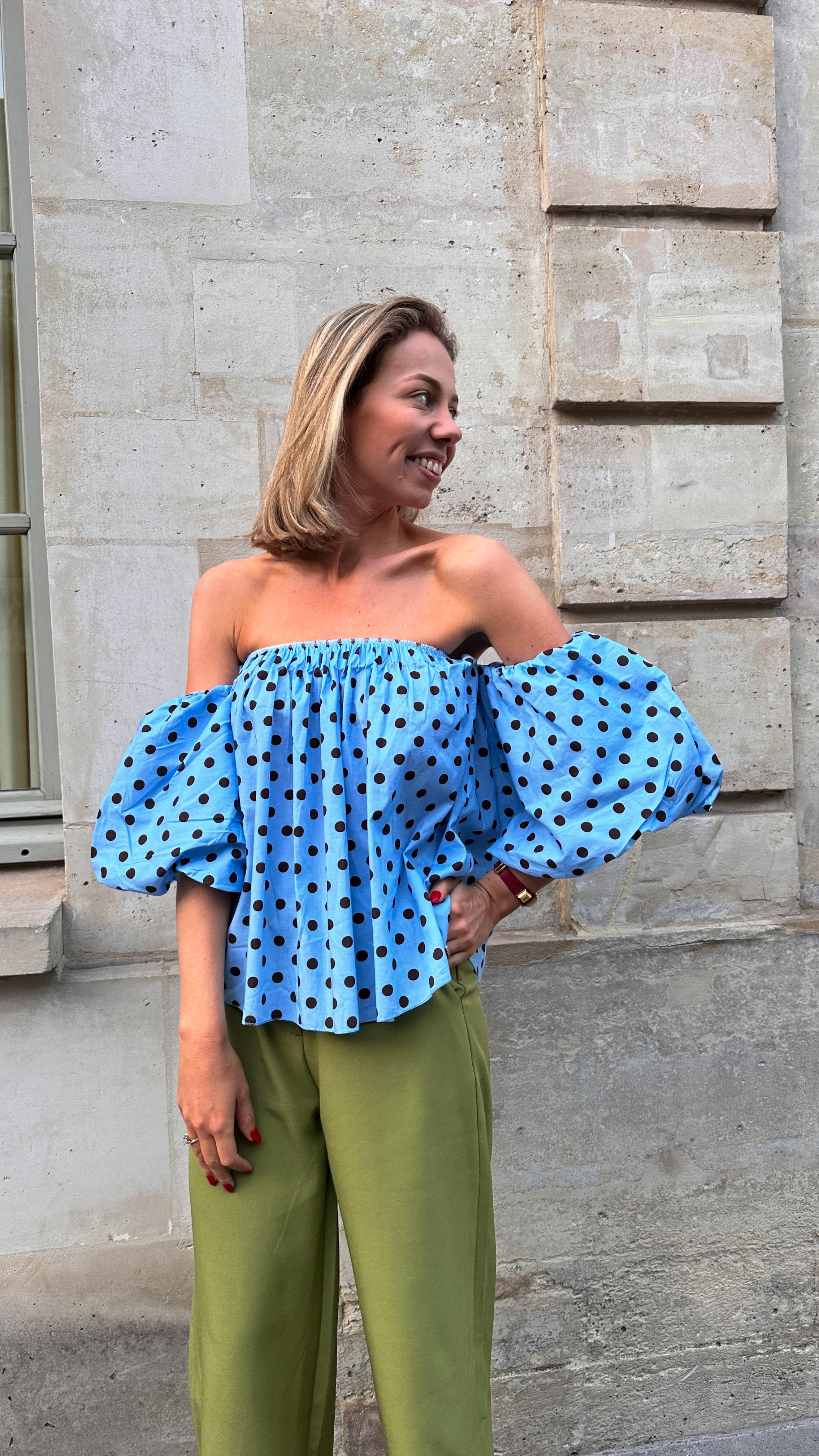 Off-shoulder blouse lichtblauw polkadot