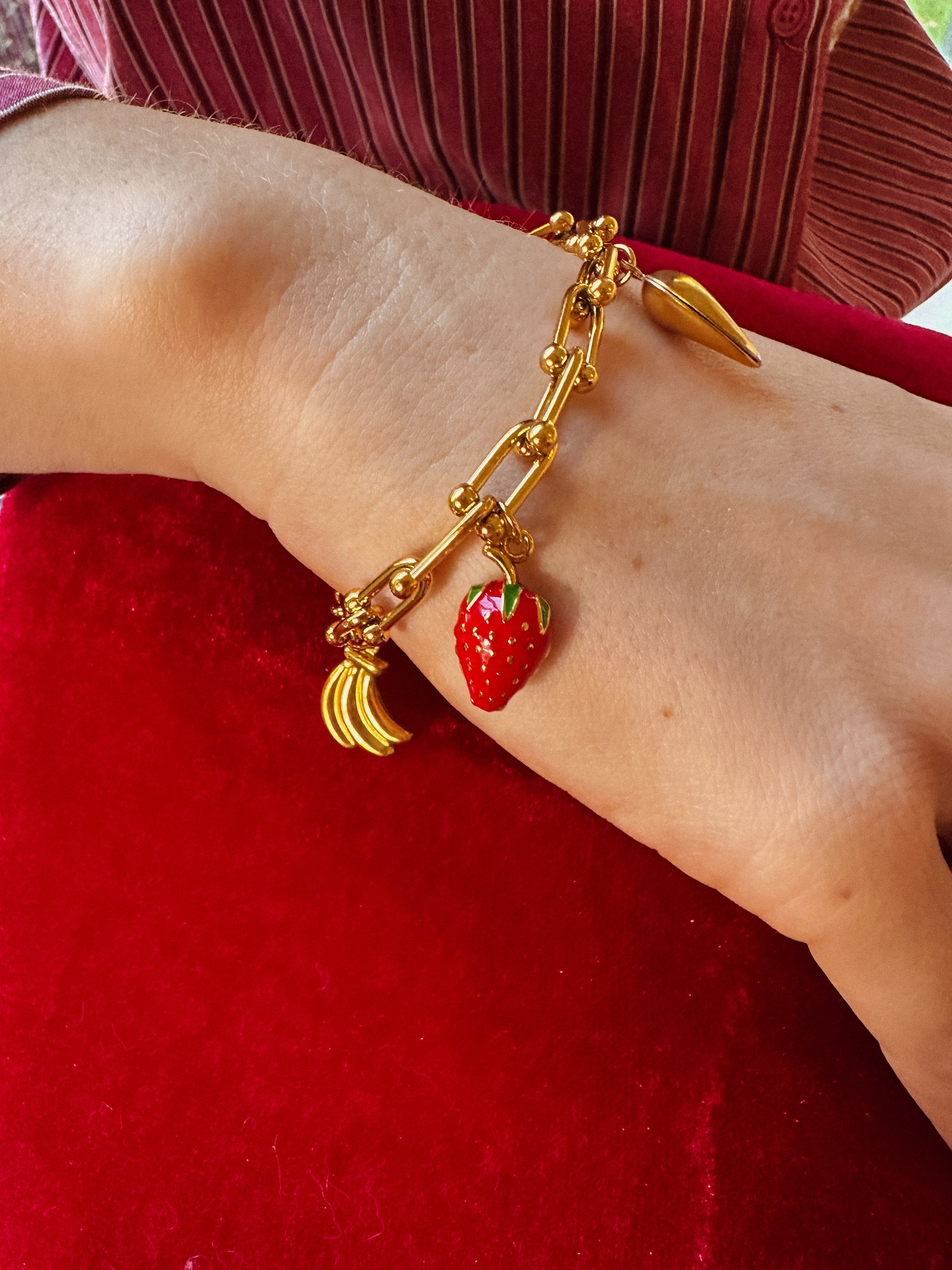 Sarah armband strawberry