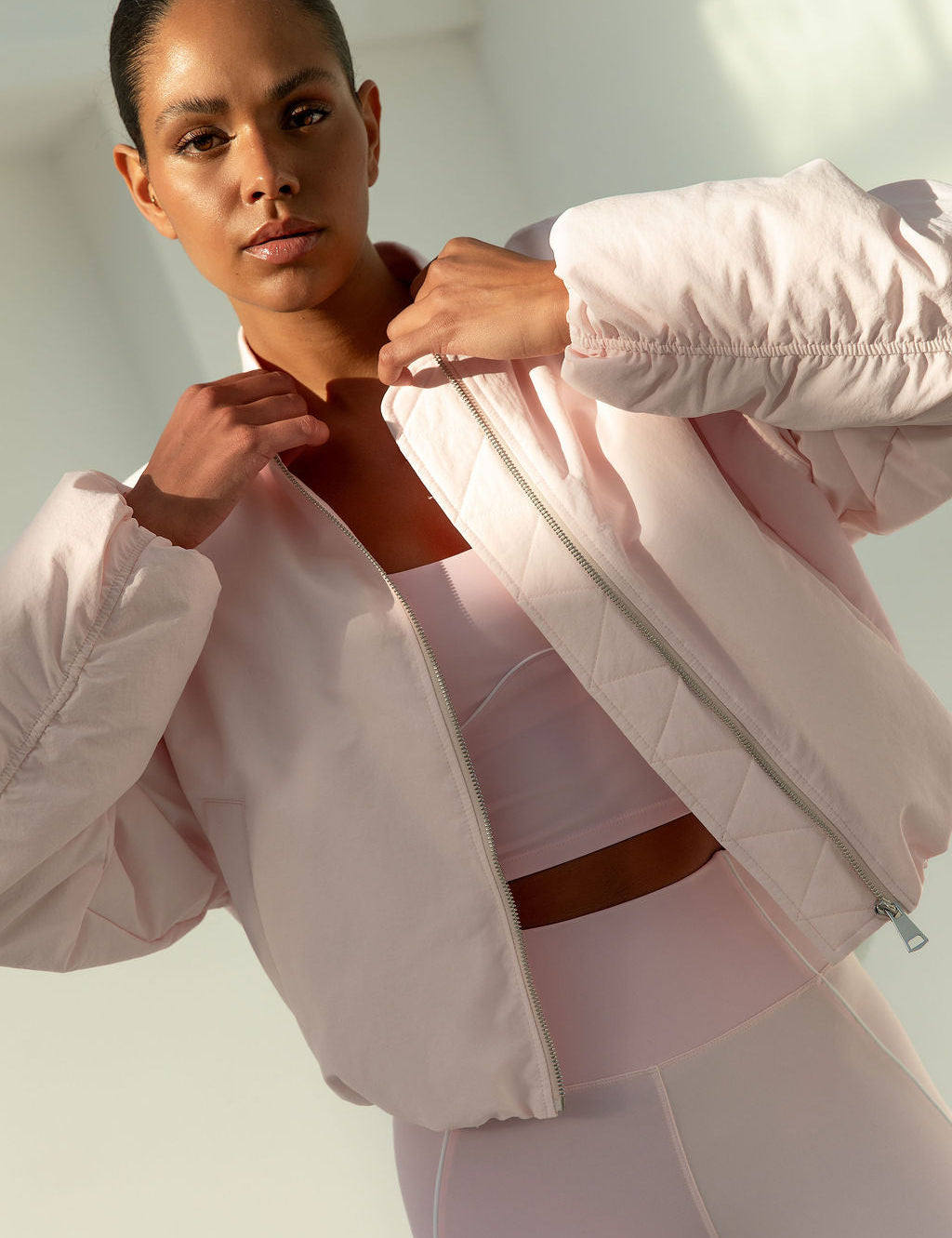 LOLA-LolaClubStudio13-723_131d1b60-8c2f-4173-af5e-a0705ce65ede_1.jpg