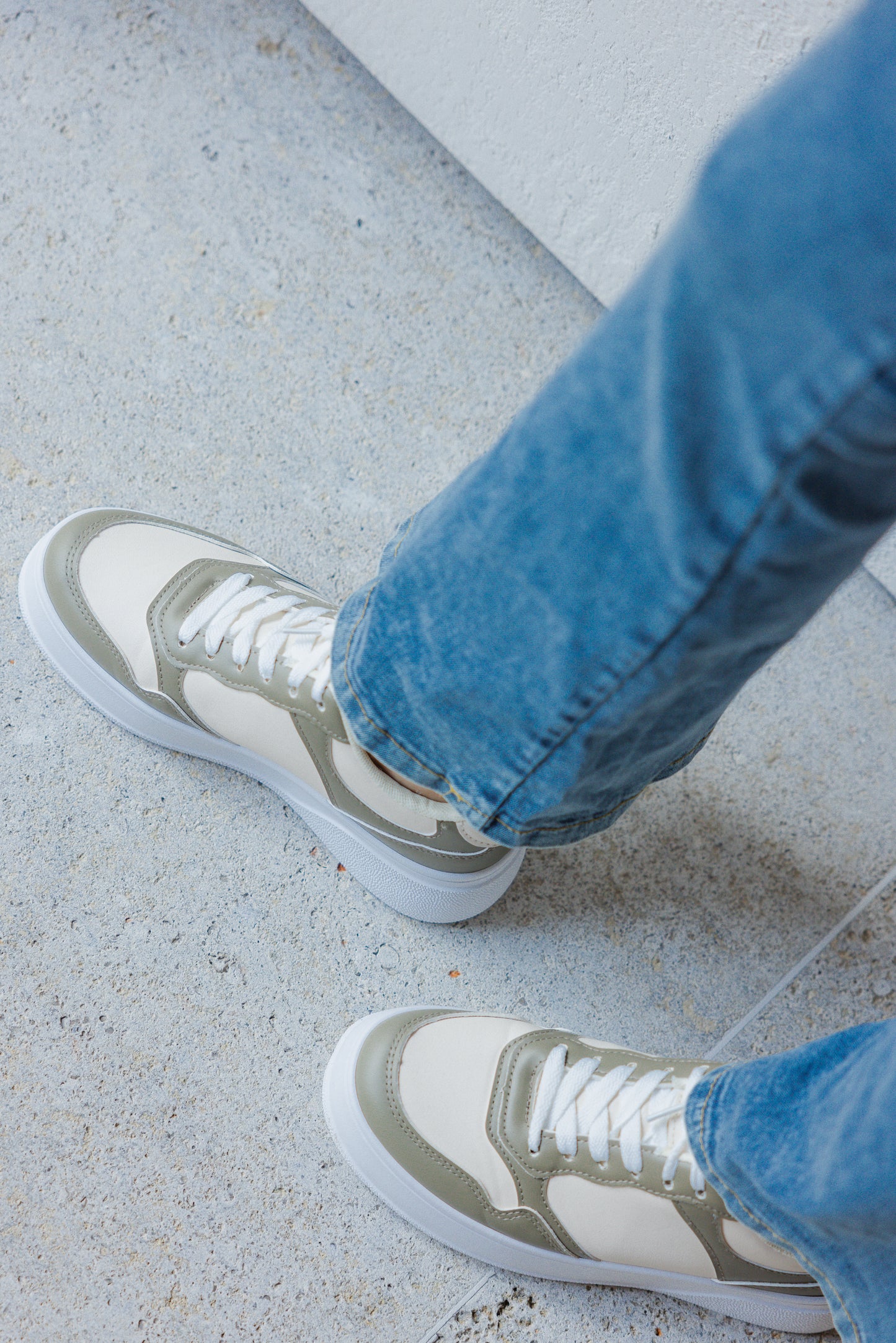 MARIA SNEAKERS